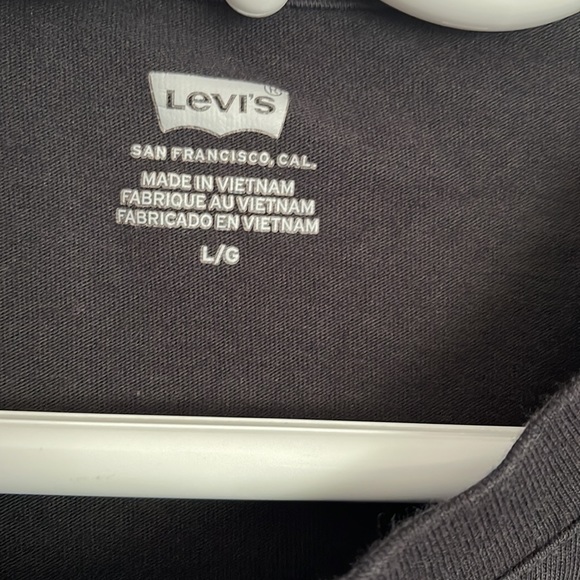 Levi’s crop t-shirt - Picture 2 of 6